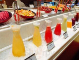 Gòng Tóng Shì Chǎng Dà Yì Lì Zhì Jiǔ Diàn food
