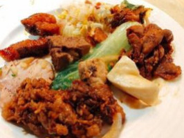 Gòng Tóng Shì Chǎng Dà Yì Lì Zhì Jiǔ Diàn food