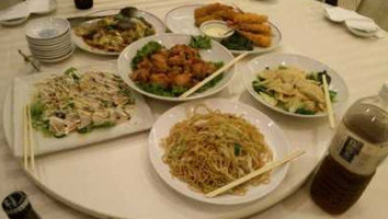 Zhōng Xìn Huì Guǎn Lóng Dǎn food