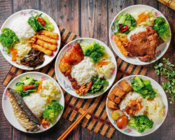 Jīn Xiān Lǔ Ròu Fàn Nán Jīng Diàn food