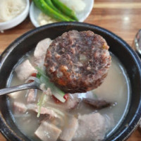 수향돼지국밥 food