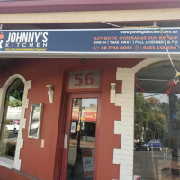 Johnny's Kitchen food