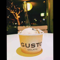 Gusto Gelato Elizabeth Quay inside