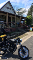 Kangaroo Valley Pie Shop food