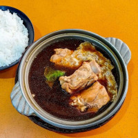 Yong Kee Claypot Bak Kut Teh food