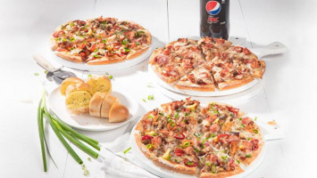 Domino's Pizza Tura Beach food