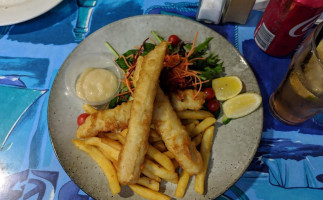 Paradise Point Bowls Club food