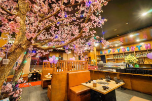 Sakura Deli Nhà Hàng Nhật Bản Tại Lào Cai inside