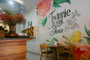 Twinnie Coffee Lounge food