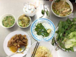 Thai Uyen food