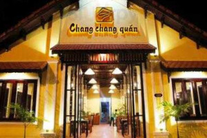 Chang Chang Quán outside