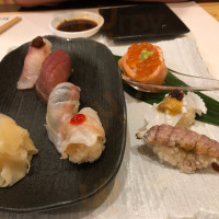 Sushi-bê food