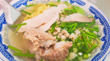 Nhà Hàng Mì Thảy Nghiệp Ký food