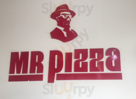 Mr. Pizza food