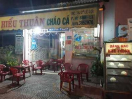 Bún Cá Hiếu Thuận outside