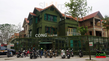 Cộng Cà Phê outside