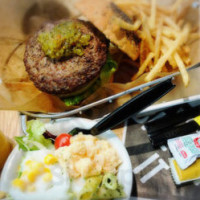 J. S. Burgers Cafe Expocity Diàn food