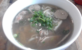 Pho Moi Vietnamese Eatery food