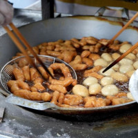 Pathongko Mae Pranee food