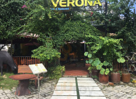 Verona Cafe inside