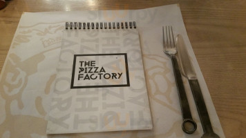 ‪the Pizza Factory‬ food