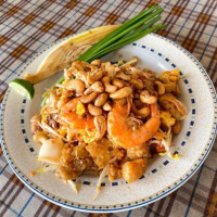 Baan Yai Phad Thai inside