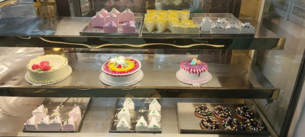 Ganpati Eggless Bakery's Sweets food