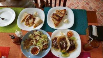 Tres Amigos Boracay food