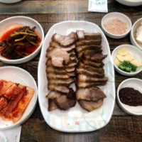 강릉동치미막국수 food