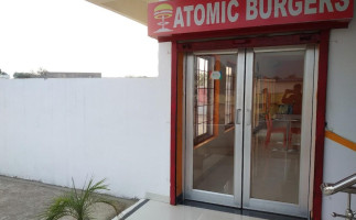 Atomic Burgers outside