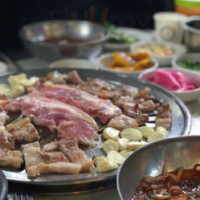 Jinho Galbi food