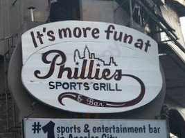 Phillies Sports Grill food