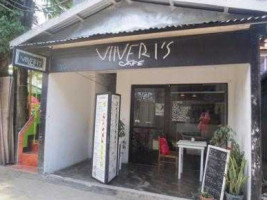 Viveri's Cafe inside