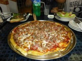 Zio's Pizzeria food