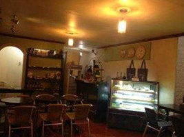 Cafe Quezon inside