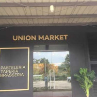 Union Market outside