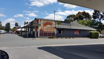 Mcdonald's Bayswater North outside