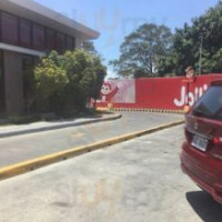 Jollibee outside