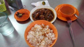 Pares Mami House food