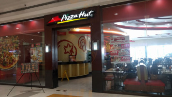 Pizza Hut inside