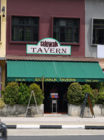 Sidewalk Tavern food