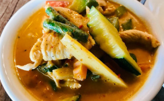 Baan Phaya Thai Dakabin food