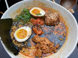 Ramen Kintaro food