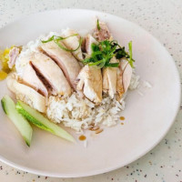 Tiong Bahru Hainanese Boneless Chicken Rice food