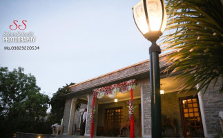 King's Abode Ranakpur inside