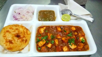 Harmel Vaishno Dhaba food