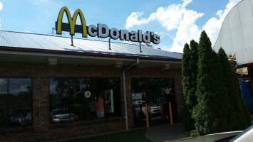 Mcdonald's outside