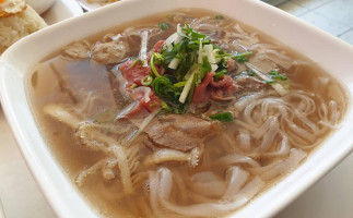 Simply Pho food