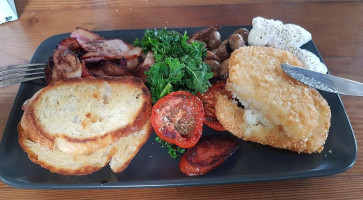 The Lithgow Tin Shed food