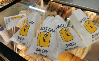 Halls Gap Bakery food